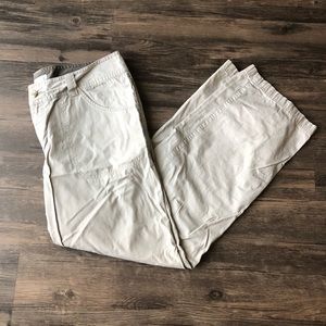 EUC Columbia hiking pants